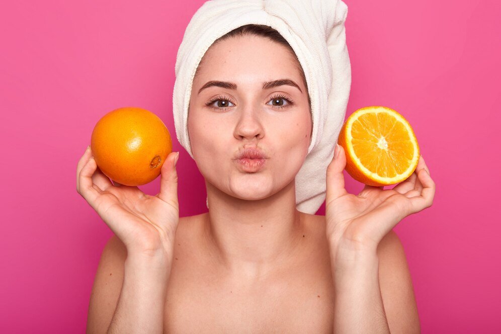 Wellhealthorganic.com : remove dark spots on face tang - lemon juice